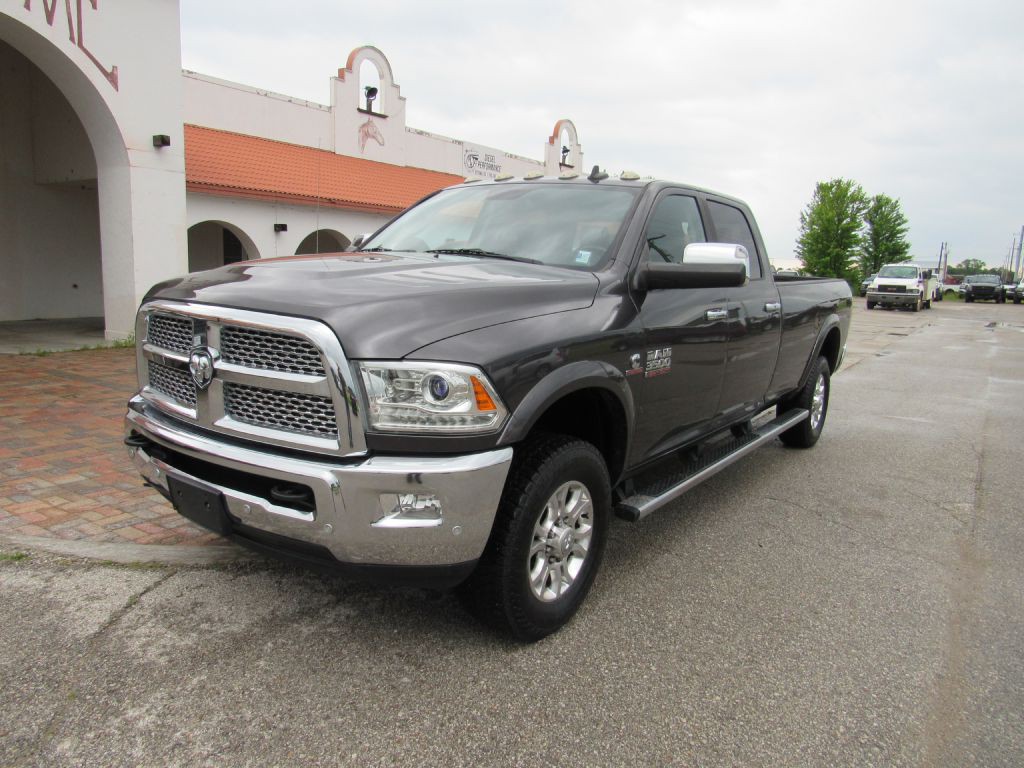 2018 RAM 3500 Image 3