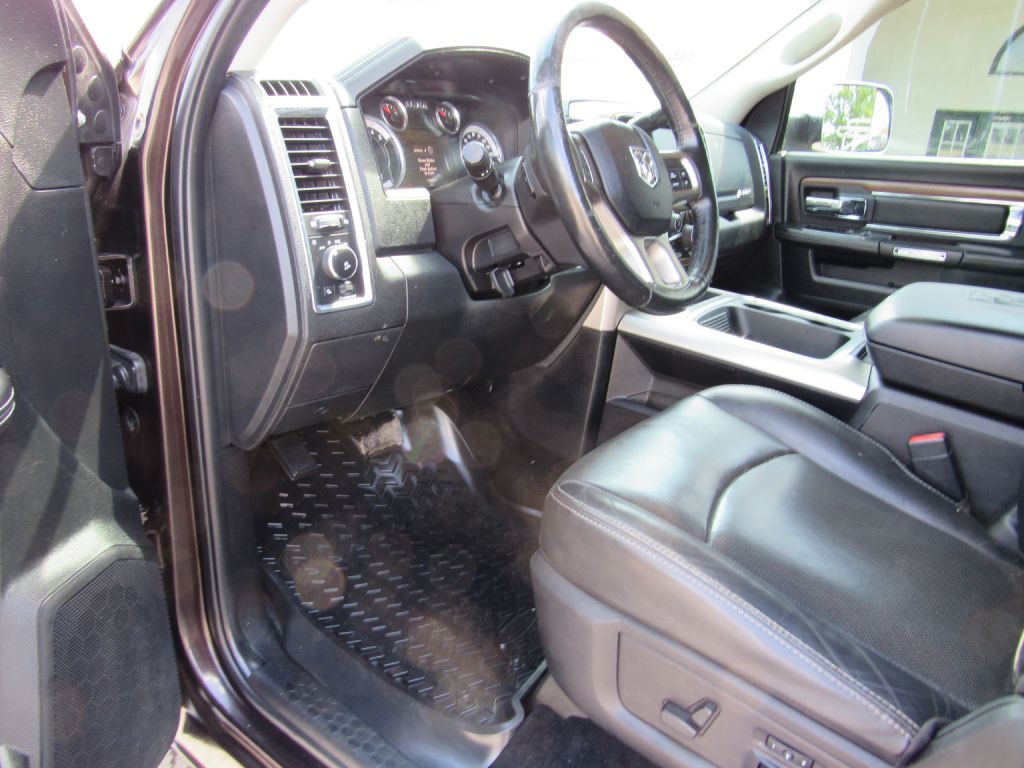 2016 RAM 3500 Image 7