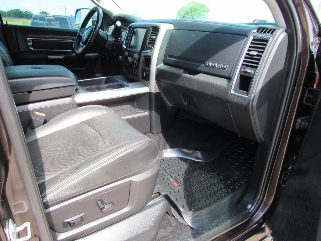 2016 RAM 3500 Image 8