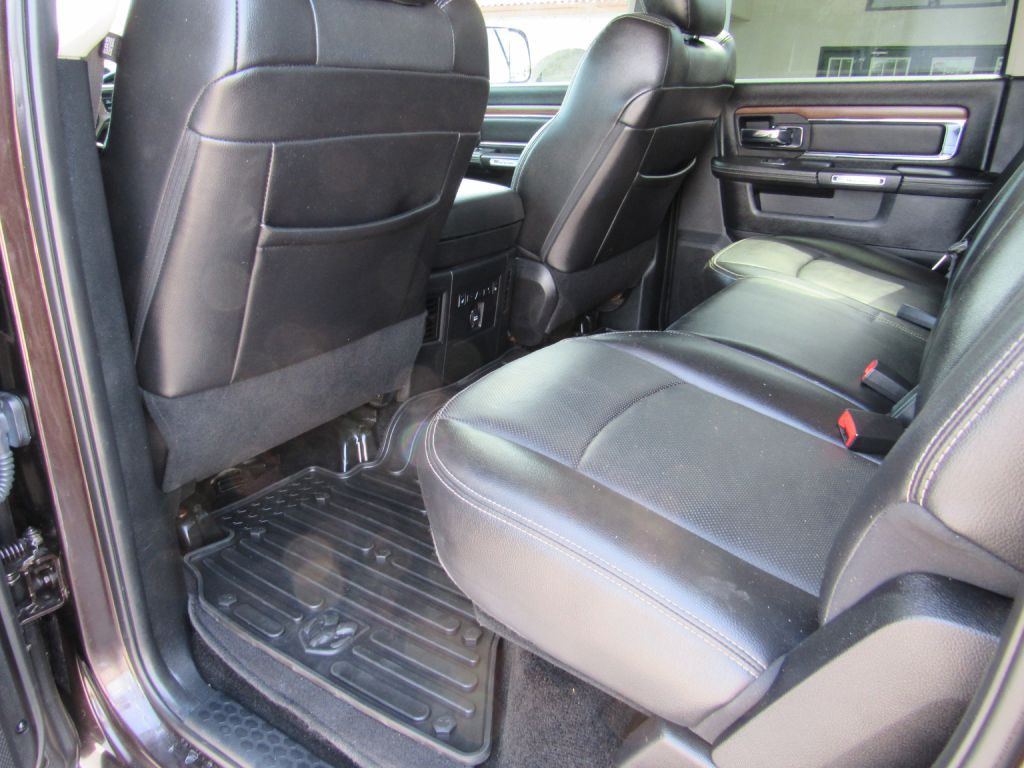 2016 RAM 3500 Image 9