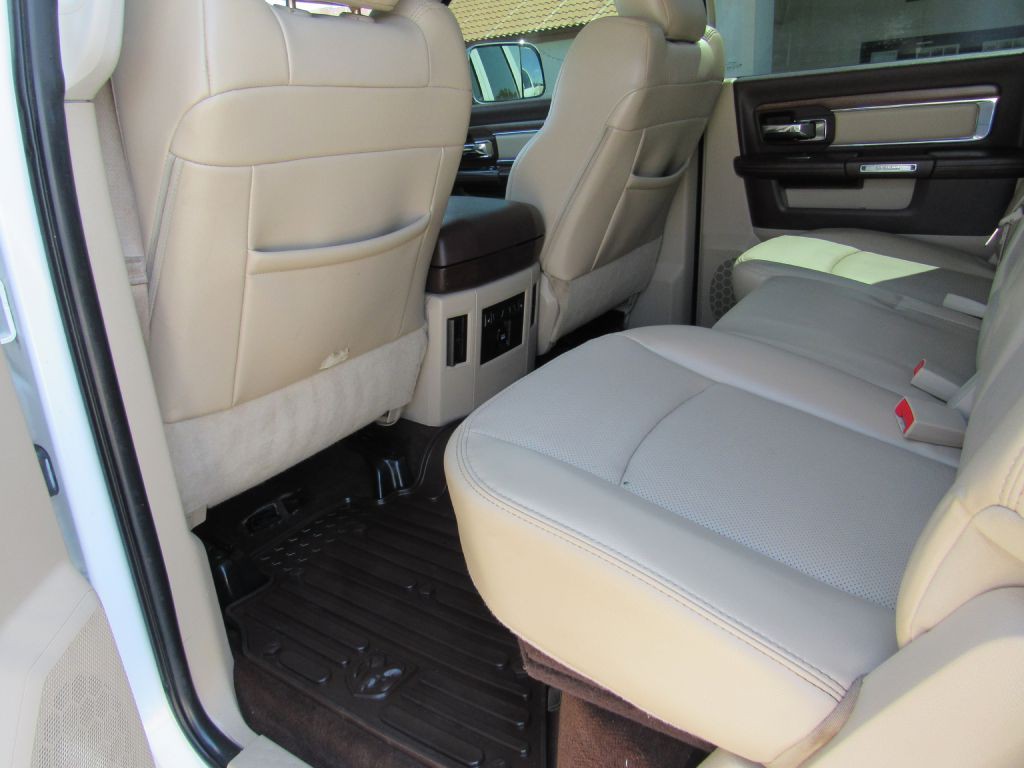 2014 RAM 3500 Image 9