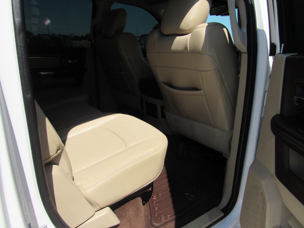 2014 RAM 3500 Image 10