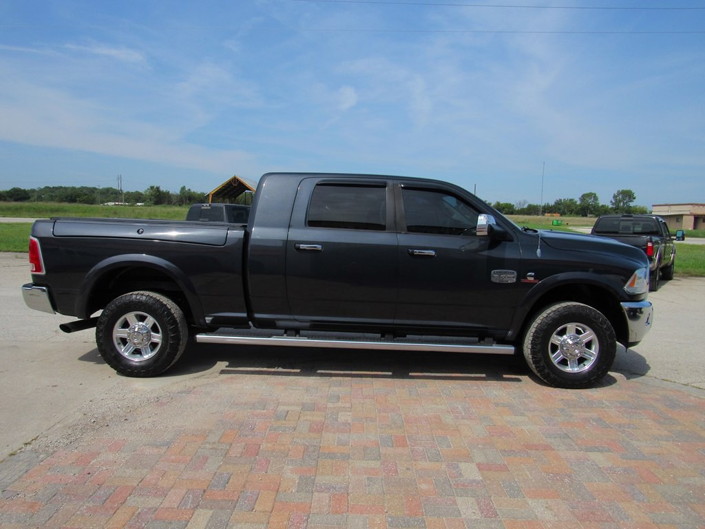 2013 RAM 2500 Image 2