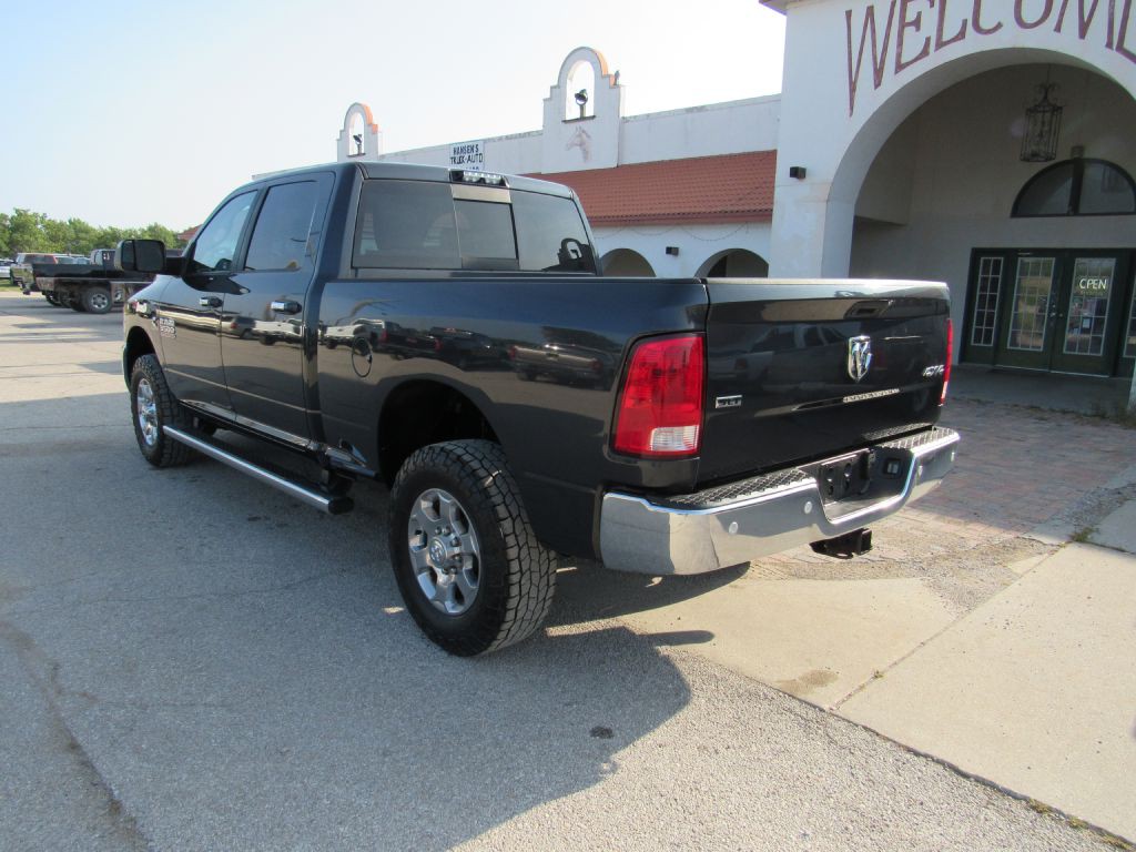 2018 RAM 3500 Image 6