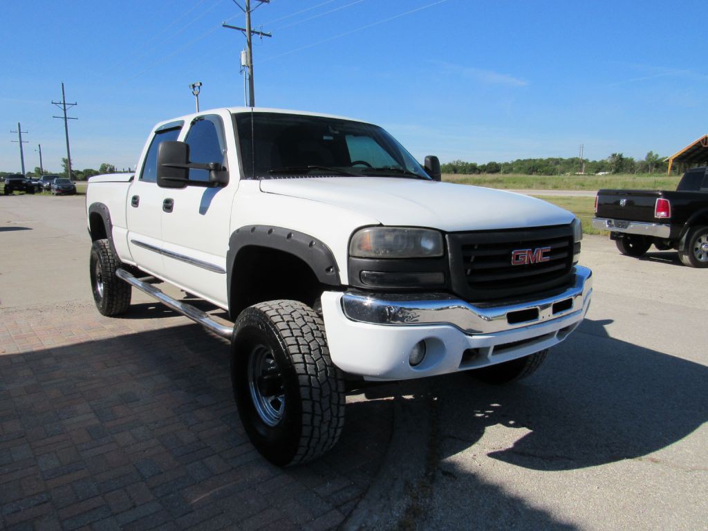 2006 GMC Sierra Image 3