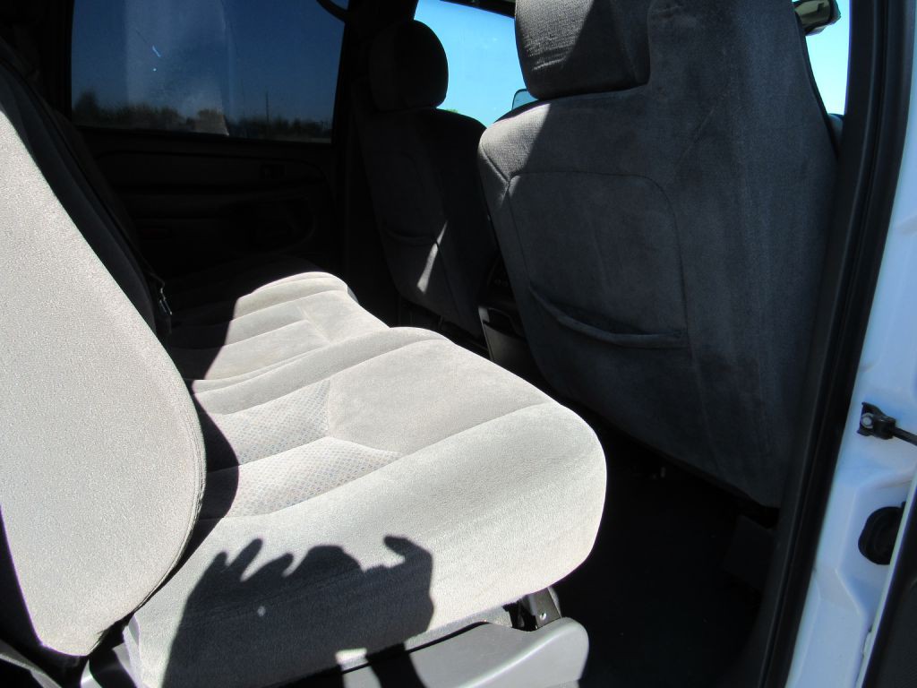 2006 GMC Sierra Image 9