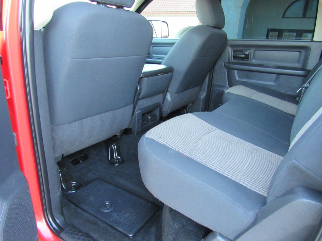 2010 Dodge Ram 3500 Image 9