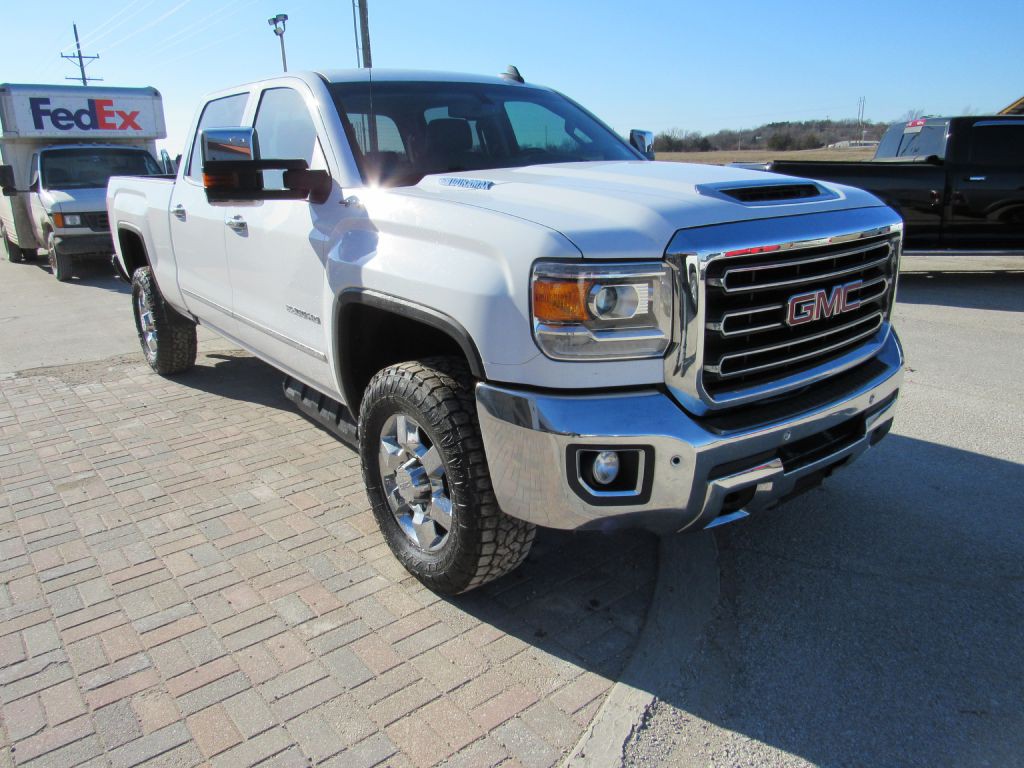 2018 GMC Sierra Image 4