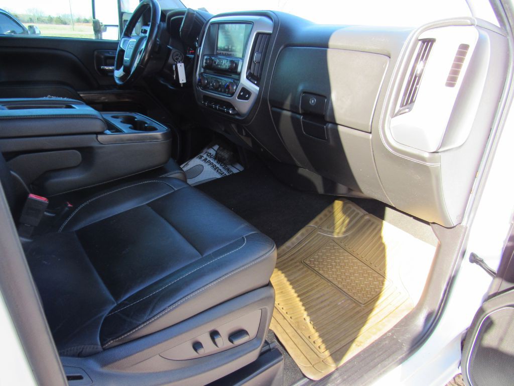 2018 GMC Sierra Image 8