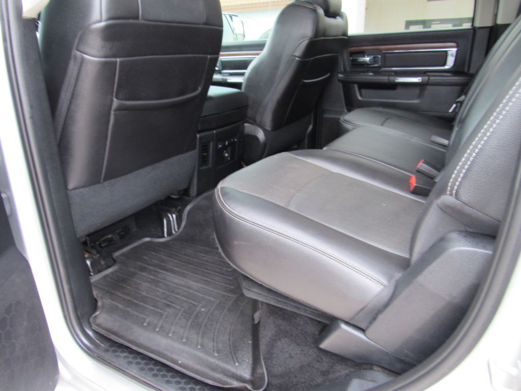 2016 RAM 2500 Image 9