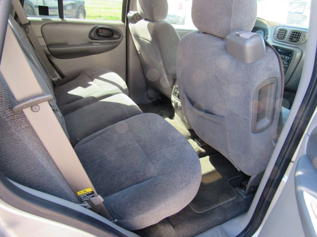 2004 Chevrolet Trailblazer Image 10