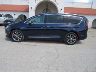 Image for 2017 Chrysler Pacifica Limited ID: 7414409