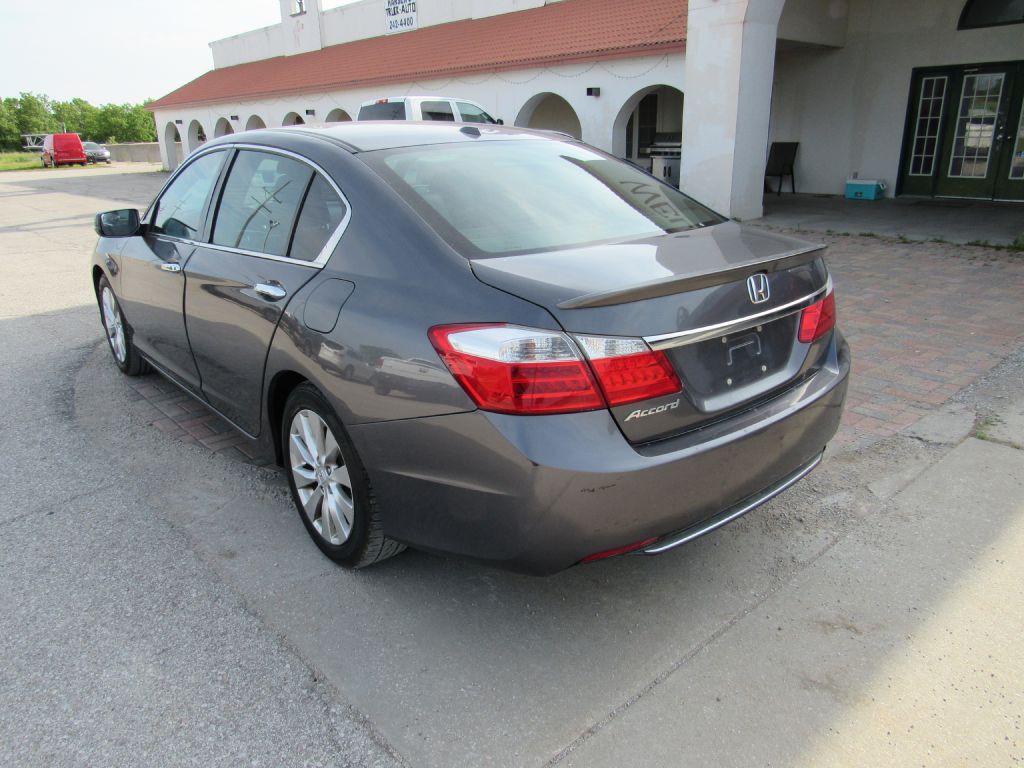 2015 Honda Accord Image 5
