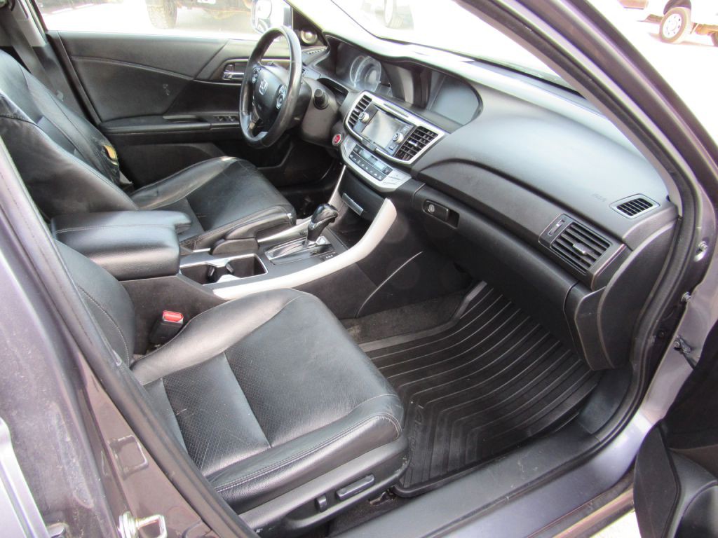 2015 Honda Accord Image 8