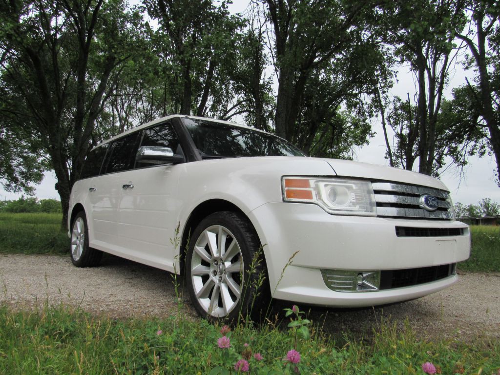 2011 Ford Flex Image 3