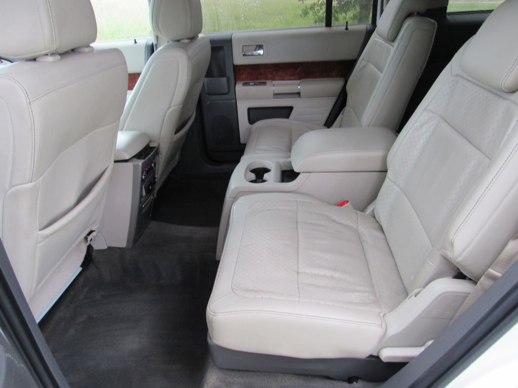 2011 Ford Flex Image 10