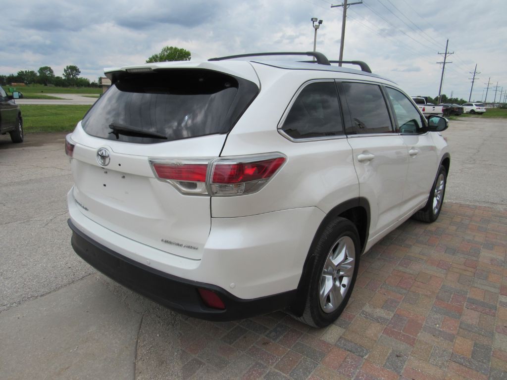 2016 Toyota Highlander Image 6