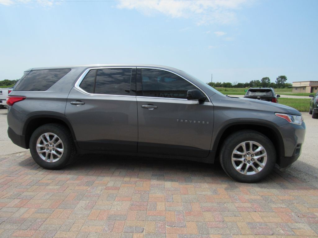 2020 Chevrolet Traverse Image 2