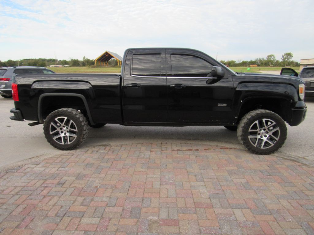 2014 GMC Sierra Image 2