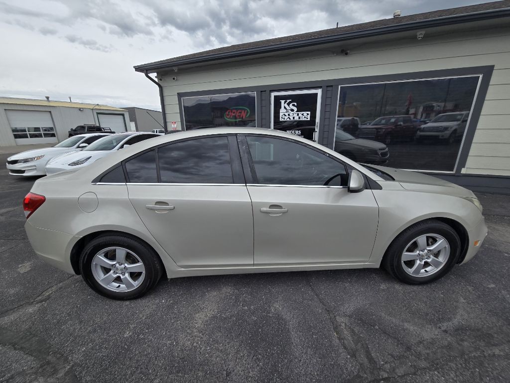 2016 Chevrolet Cruze Image 2