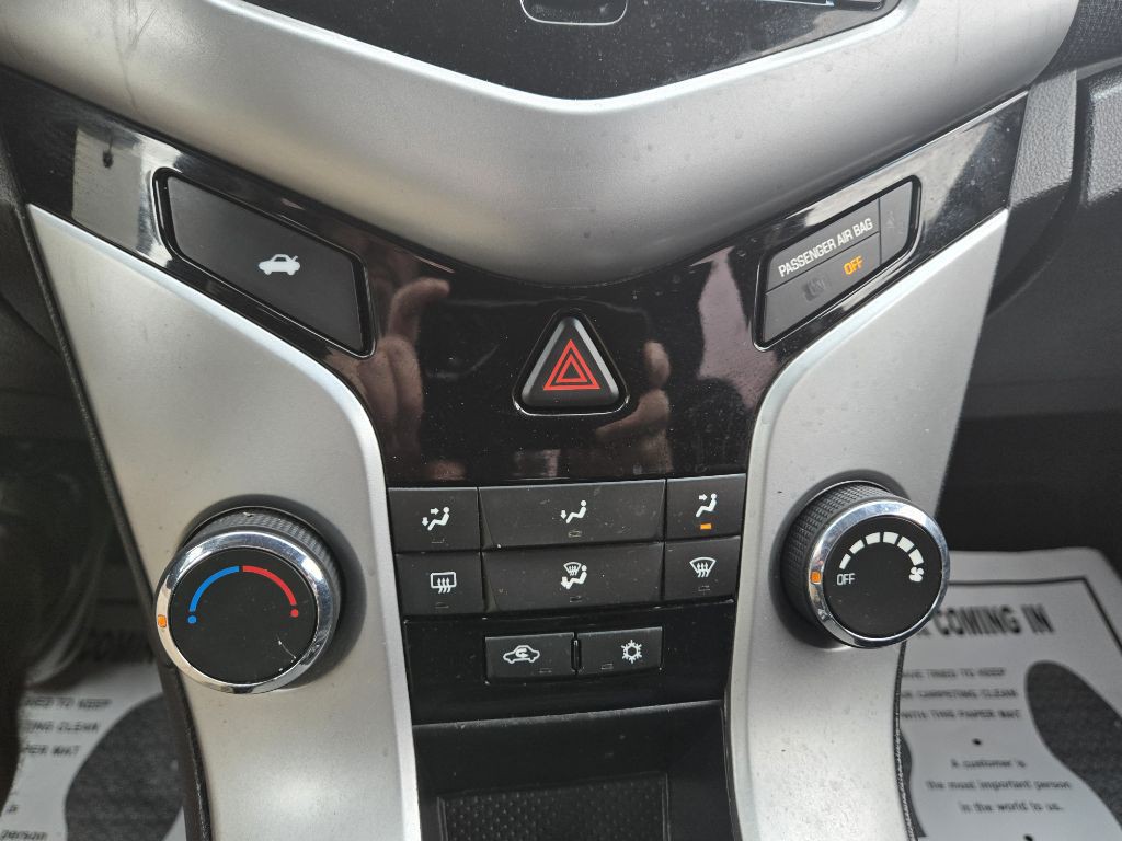 2016 Chevrolet Cruze Image 14