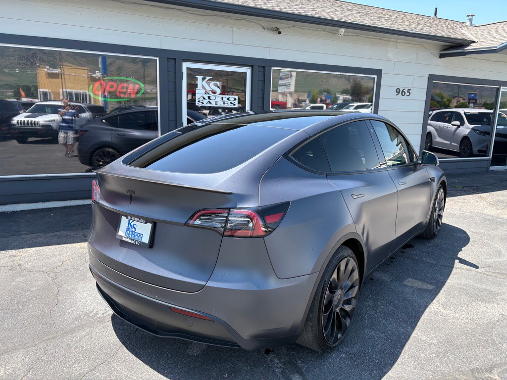 2022 Tesla Model Y Image 3