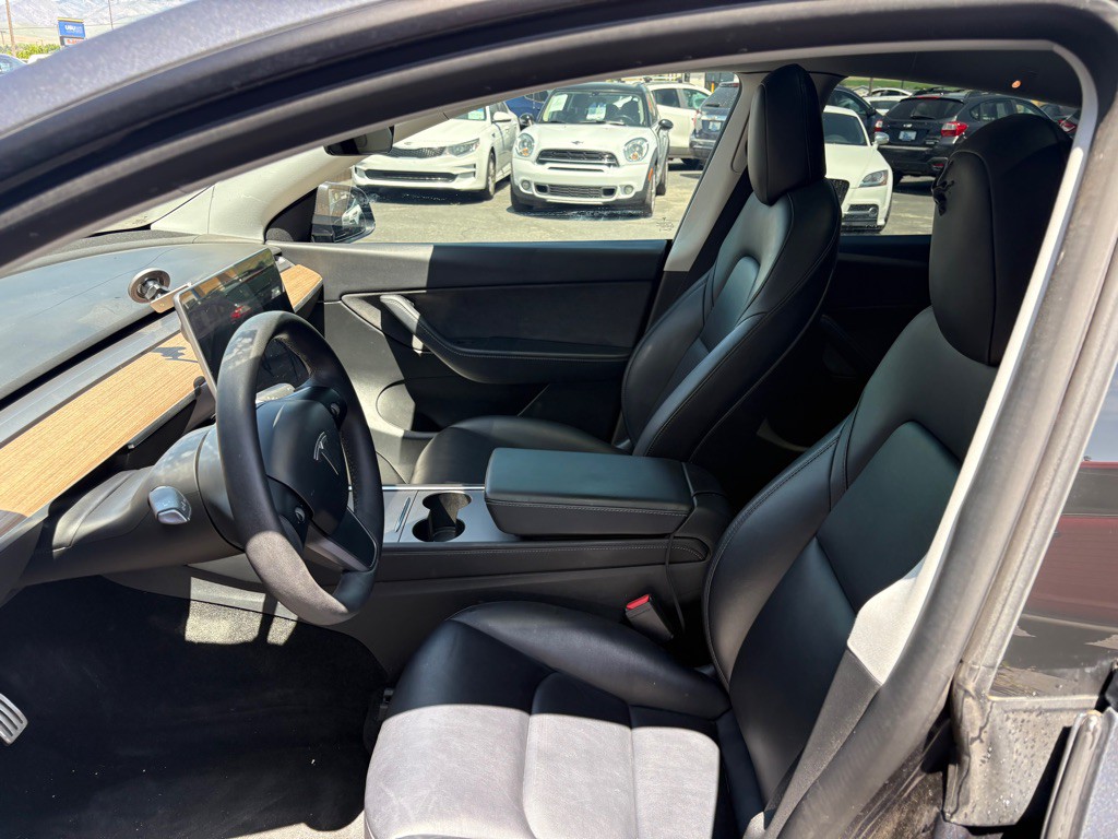 2022 Tesla Model Y Image 10