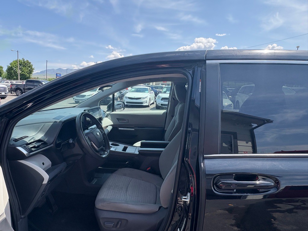 2021 Toyota Sienna Image 9