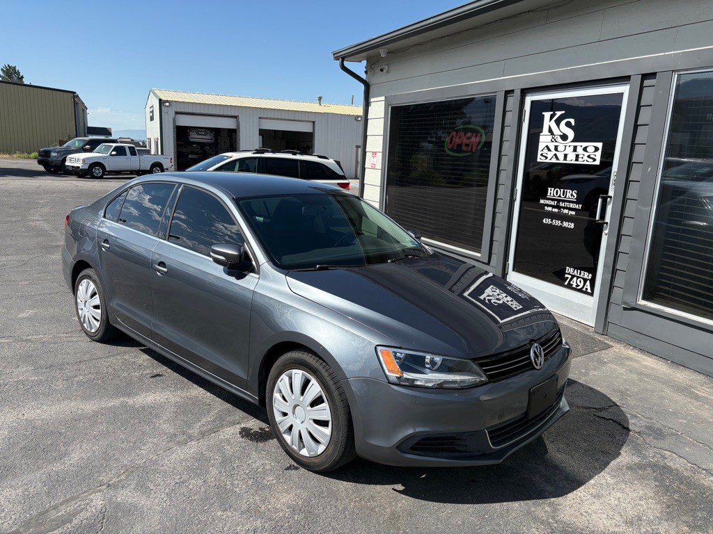 2013 Volkswagen Jetta Image 1