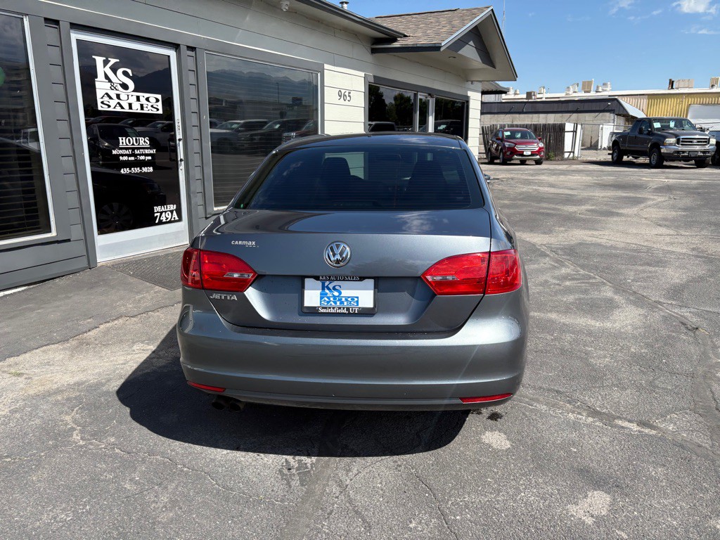 2013 Volkswagen Jetta Image 4