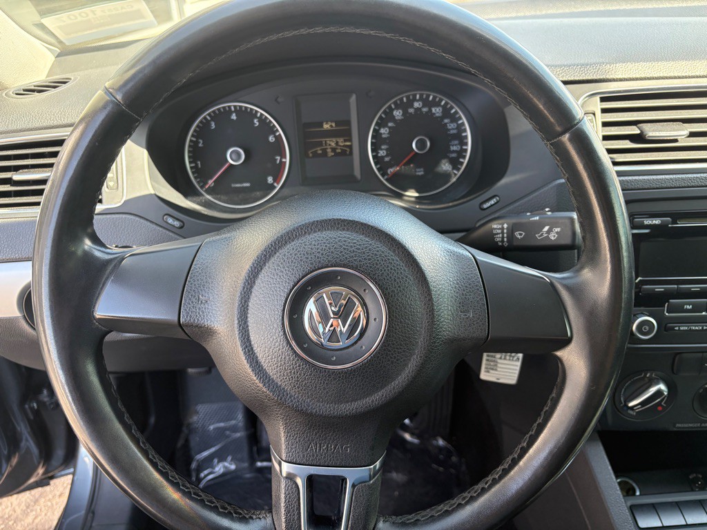 2013 Volkswagen Jetta Image 10