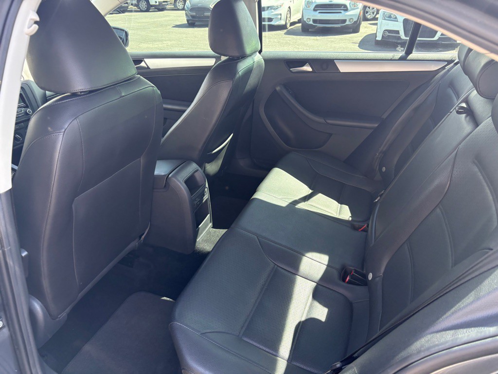 2013 Volkswagen Jetta Image 15