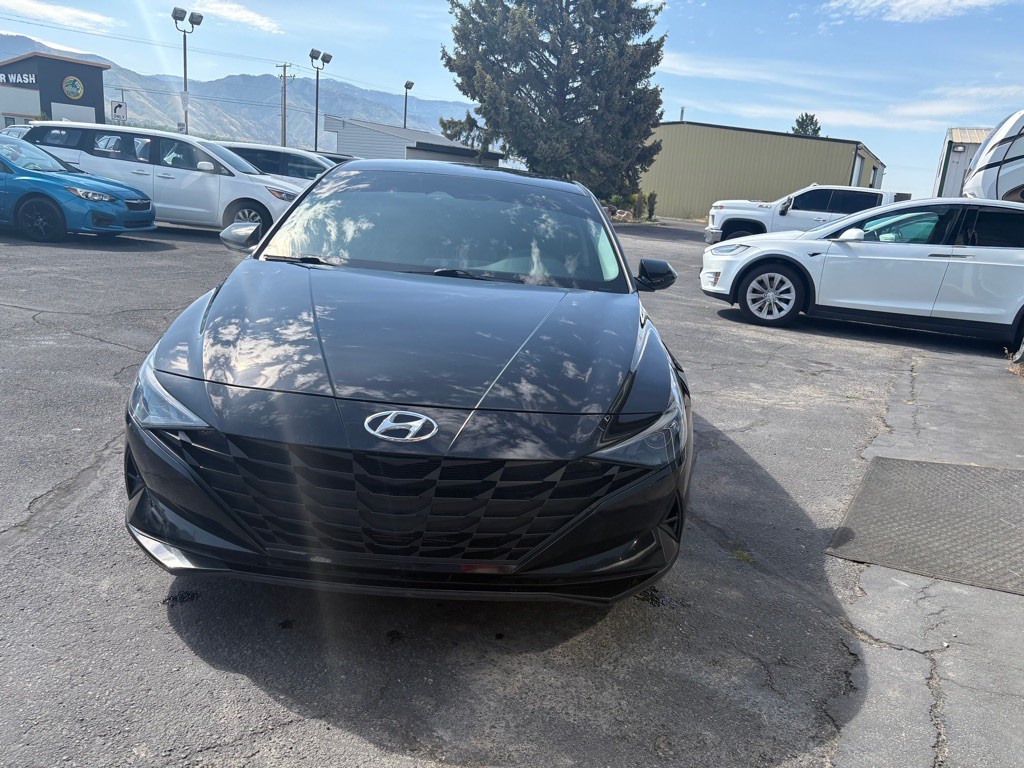 2022 Hyundai Elantra Image 6
