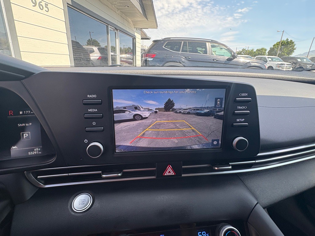2022 Hyundai Elantra Image 12