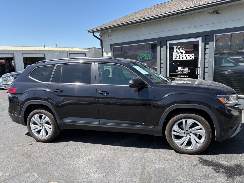 2021 Volkswagen Atlas Image 2