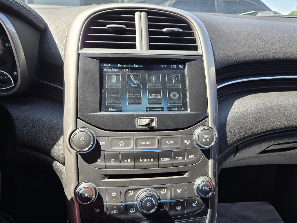 2016 Chevrolet Malibu Image 14