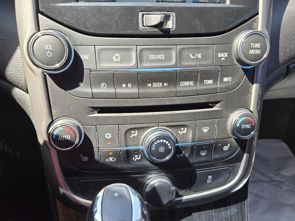 2016 Chevrolet Malibu Image 15
