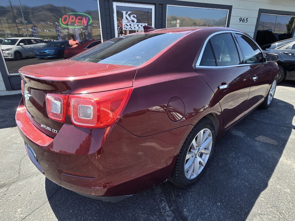 2016 Chevrolet Malibu Image 3