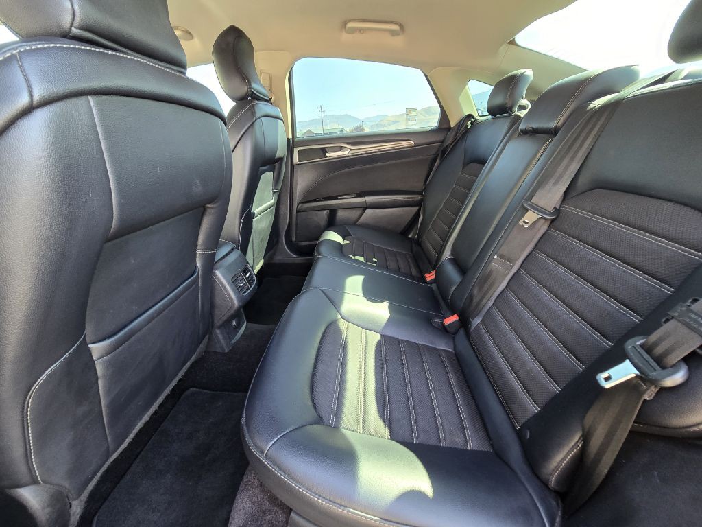 2017 Ford Fusion Image 23
