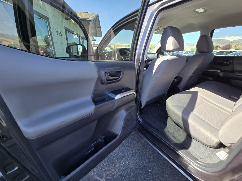 2023 Toyota Tacoma Image 18