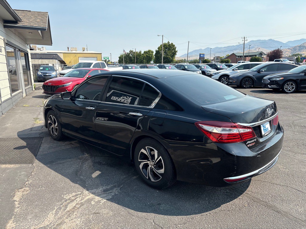 2017 Honda Accord Image 4