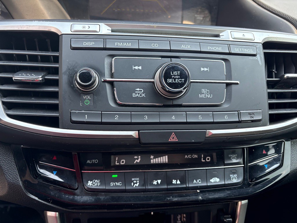 2017 Honda Accord Image 9
