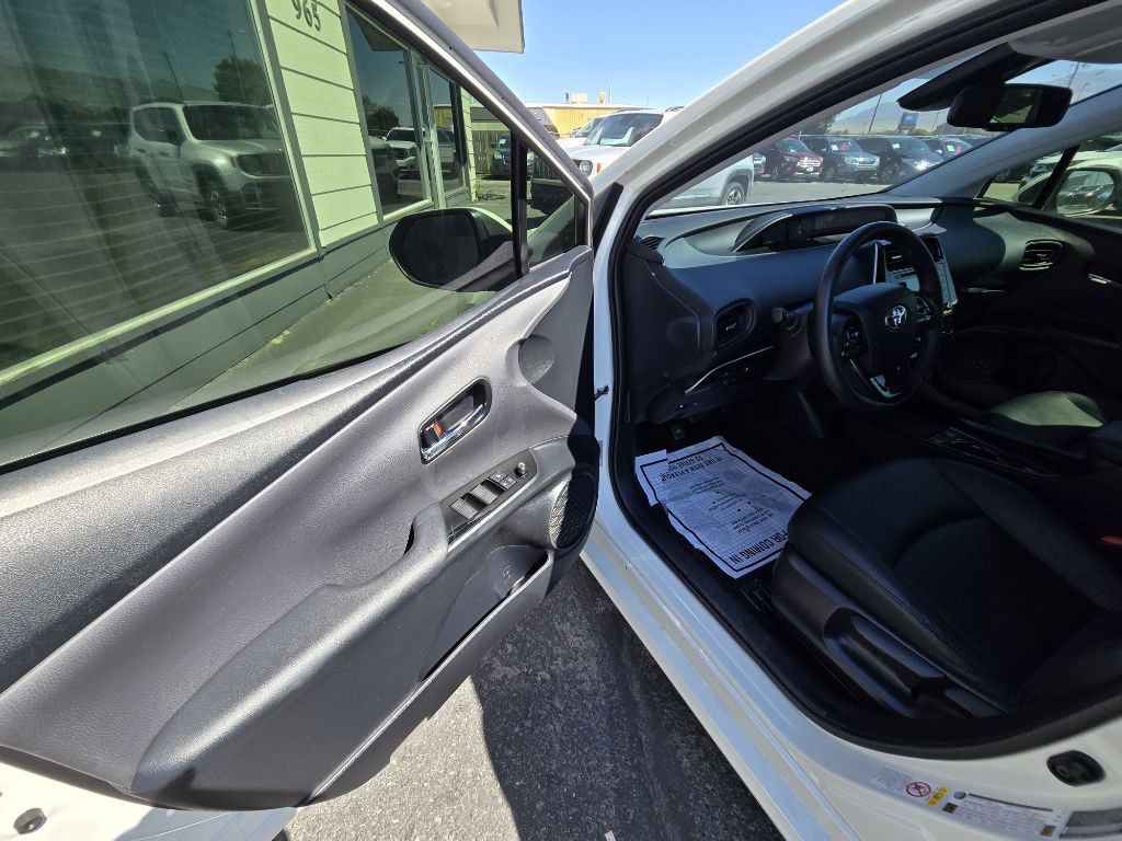 2020 Toyota Prius Image 10
