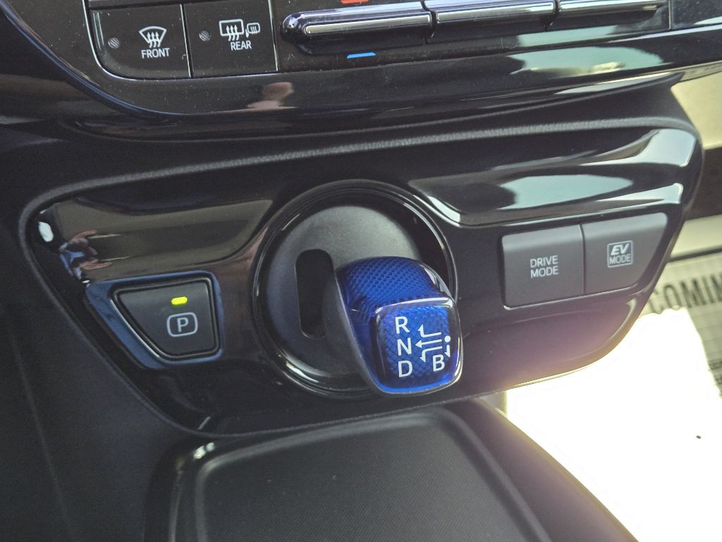 2020 Toyota Prius Image 18