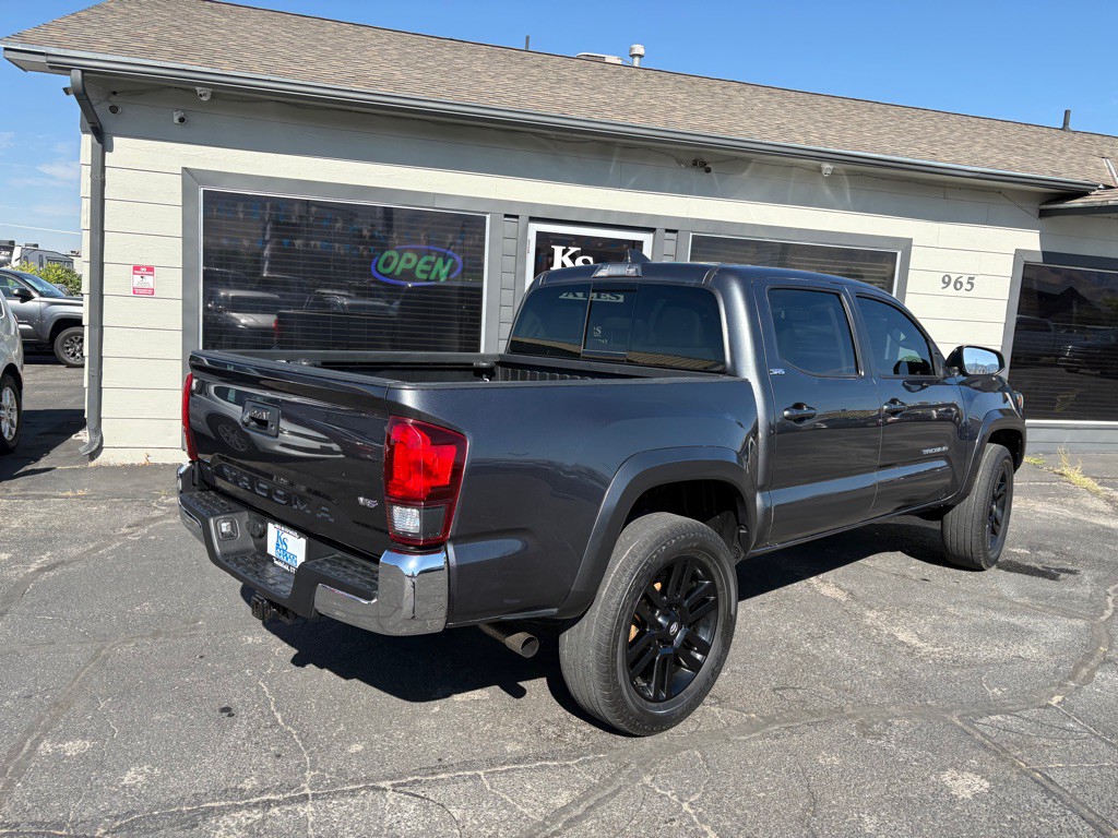 2022 Toyota Tacoma Image 3