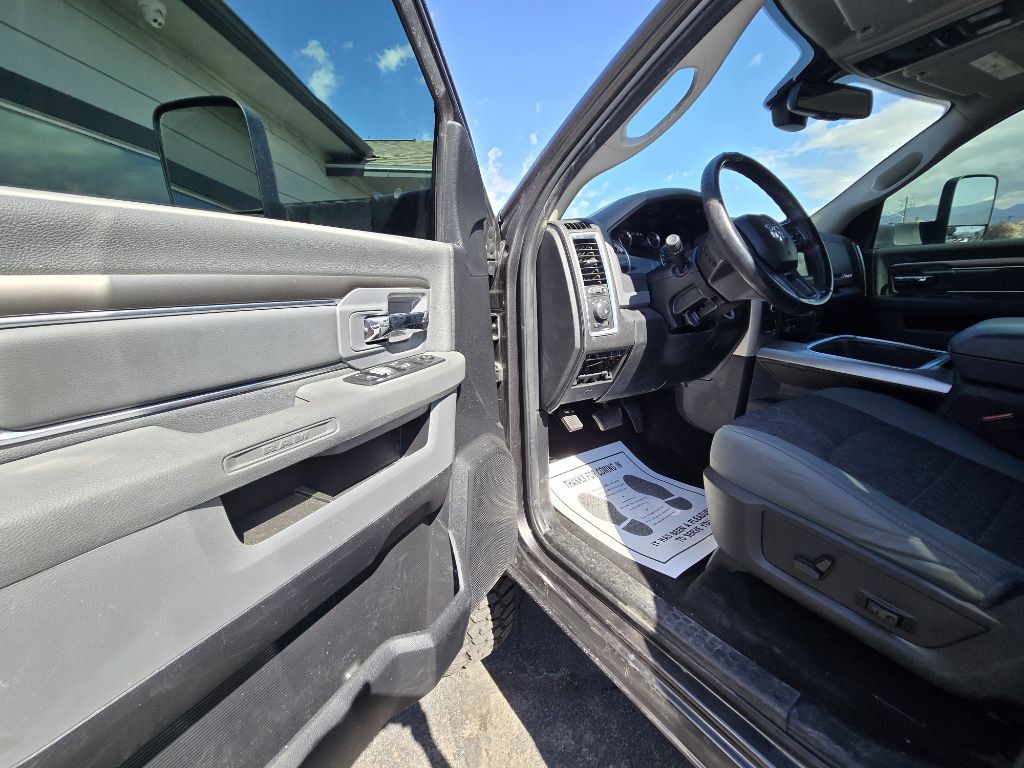 2016 RAM 2500 Image 10