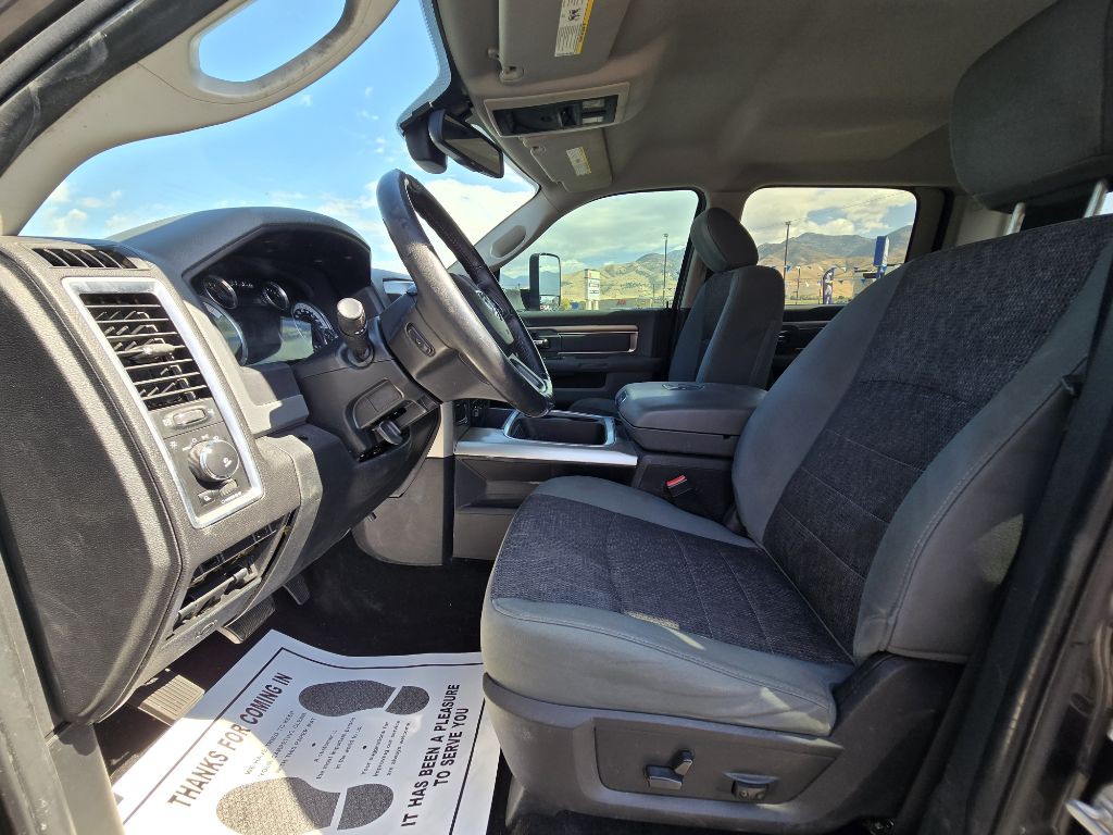 2016 RAM 2500 Image 11