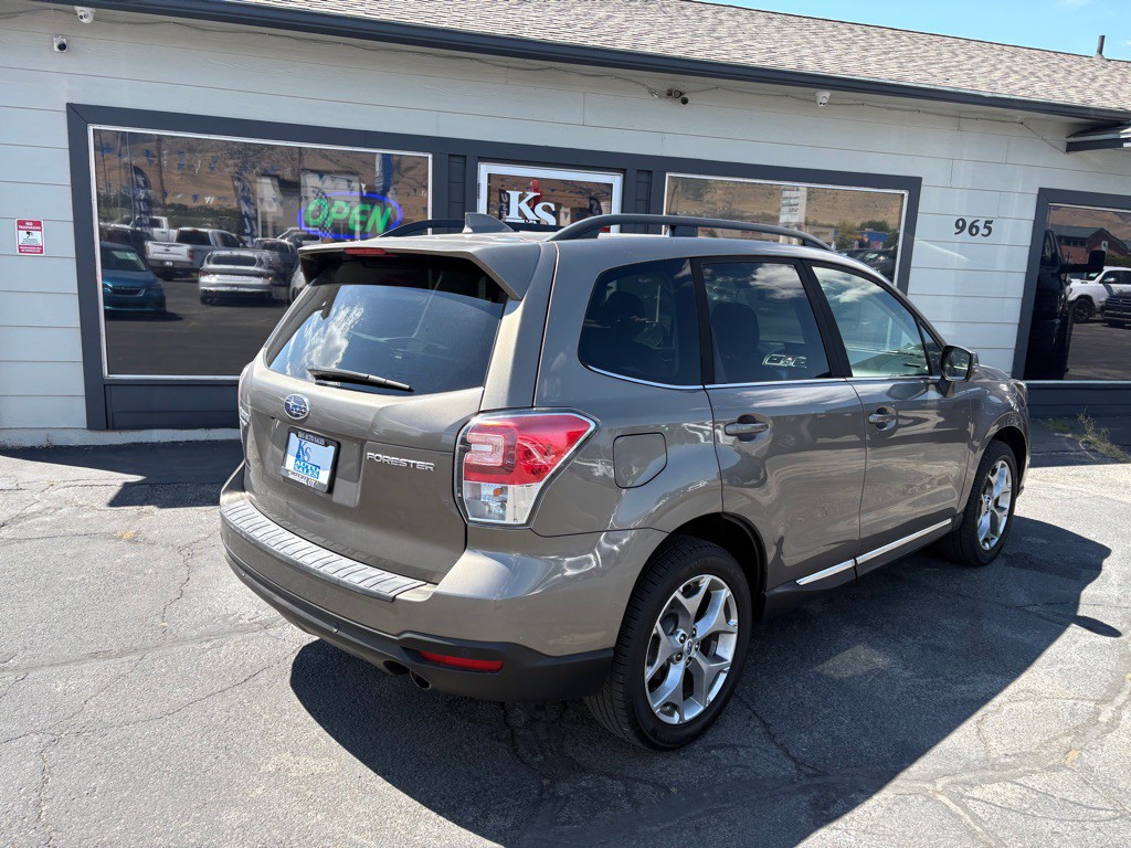 2018 Subaru Forester Image 3