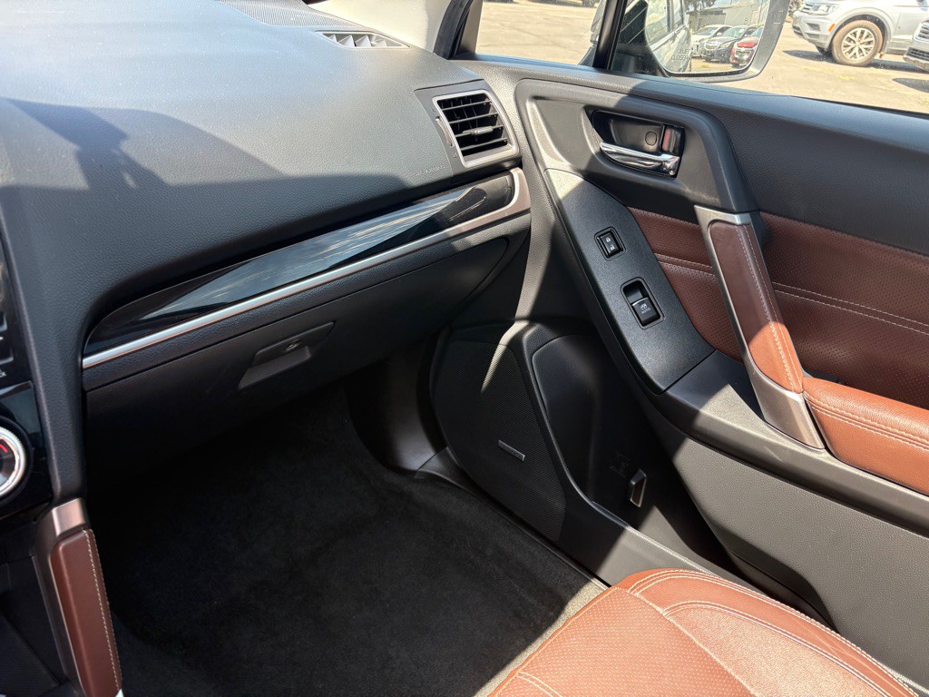 2018 Subaru Forester Image 18