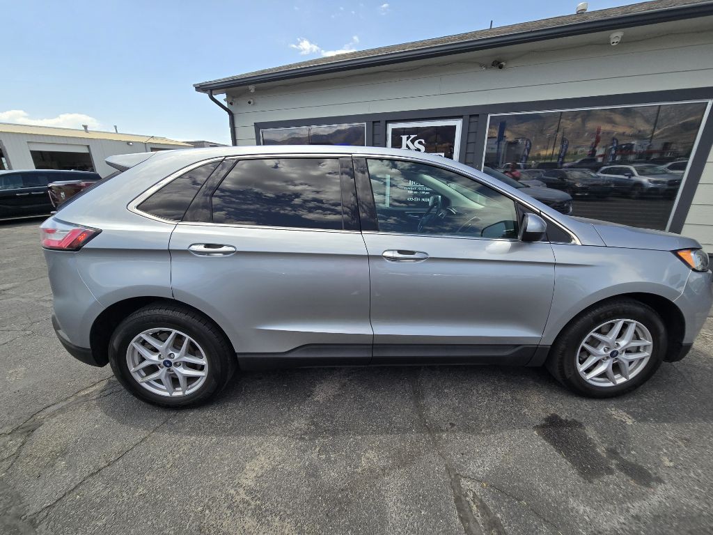 2021 Ford Edge Image 2